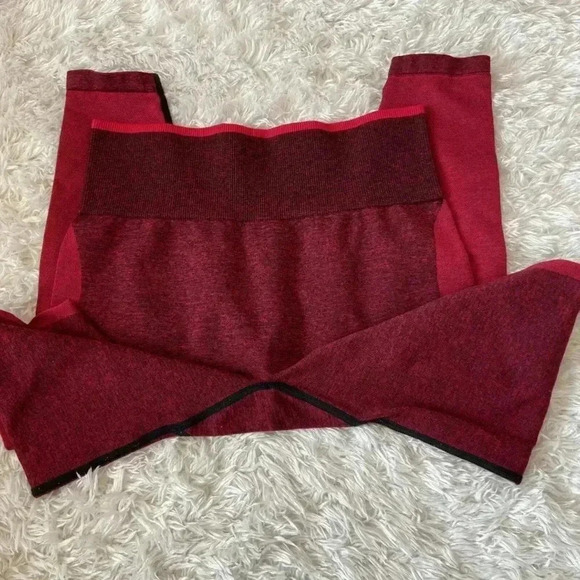 VICTORIAS SECRET PINK Seamless Red - Picture 6 of 9